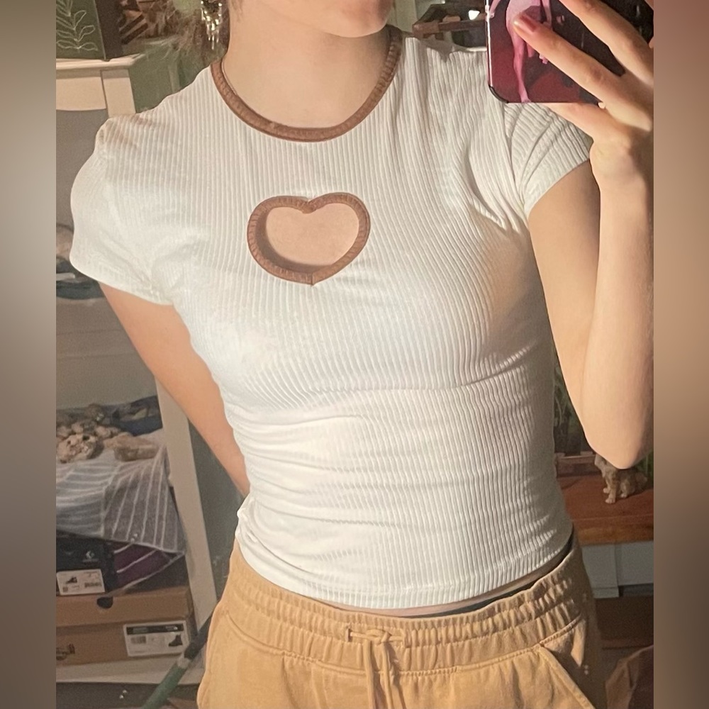 Rue 21 white and brown heart cutout crop t shirt womens xs